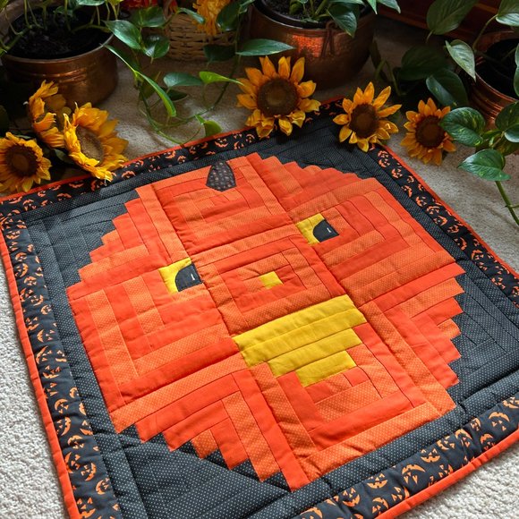 Patchwork Halloween Jack-O-Lantern Wall Hanging - Picture 10 of 15